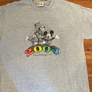 Walt Disney world tee XL